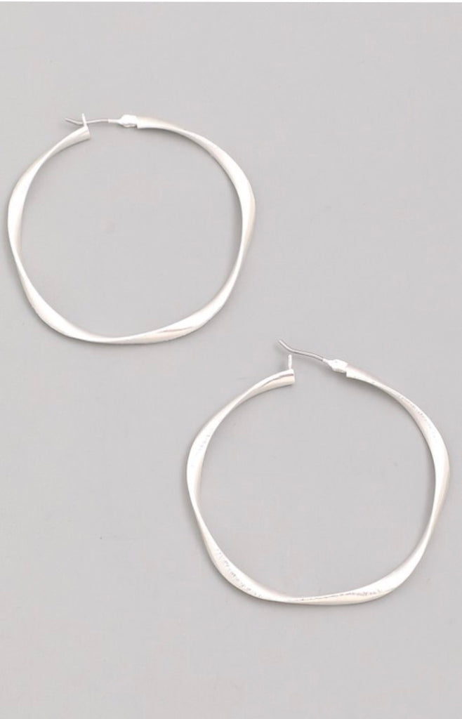 Earrings wavy silver hoops