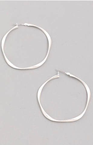 Earrings wavy silver hoops