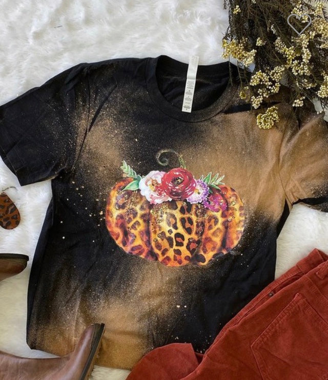 Leopard and floral pumpkin bleached tee