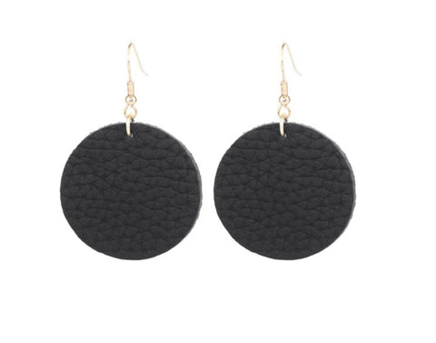 Earrings round leather