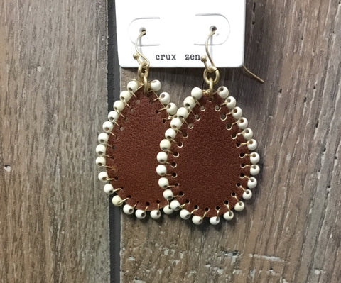 Earrings small leather bead border