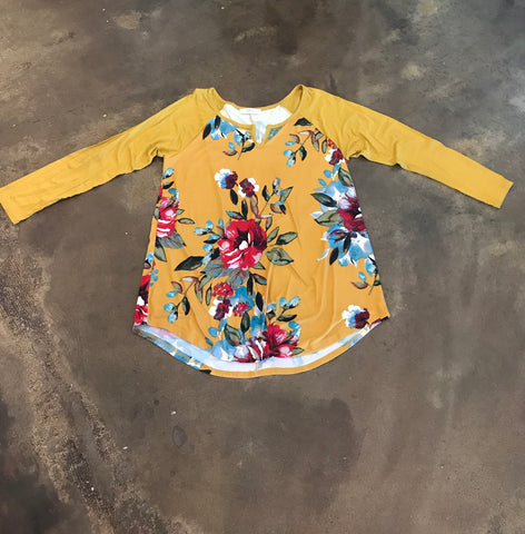 Plus mustard floral raglan top