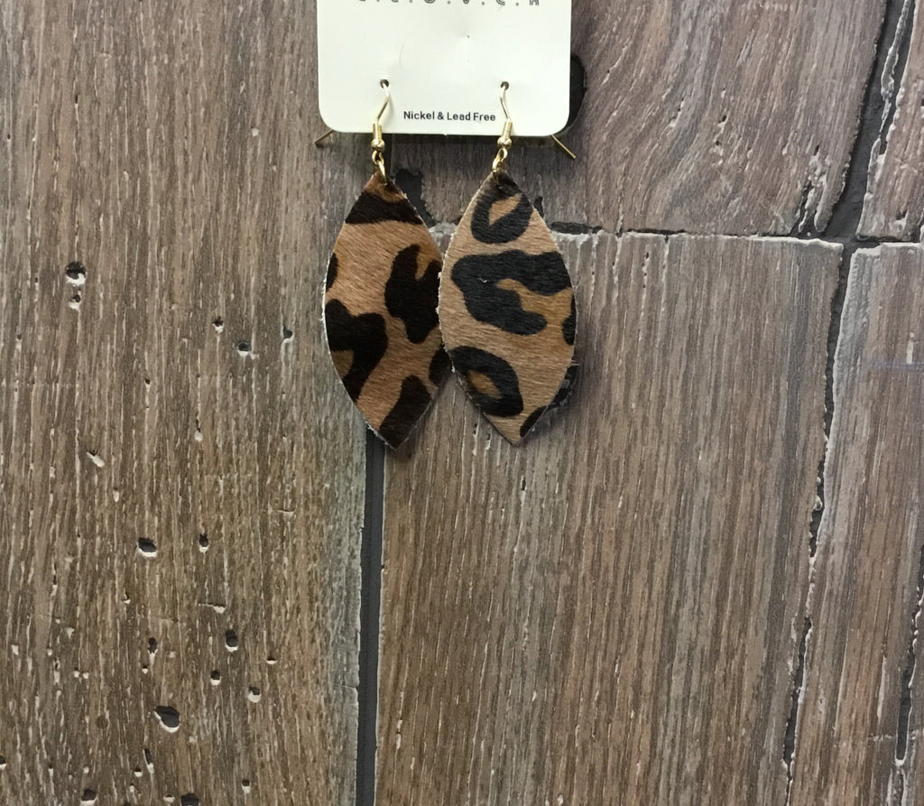 Earrings oval clover leopard print