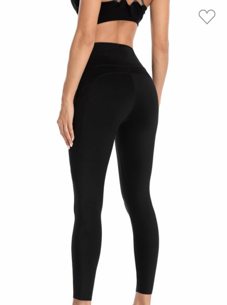 Black yoga pants with pocket