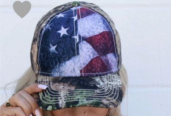 Camo/flag patriotic trucker hat