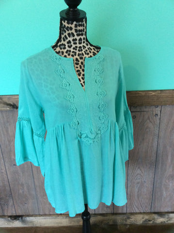 Mint 3/4 bell sleeve top