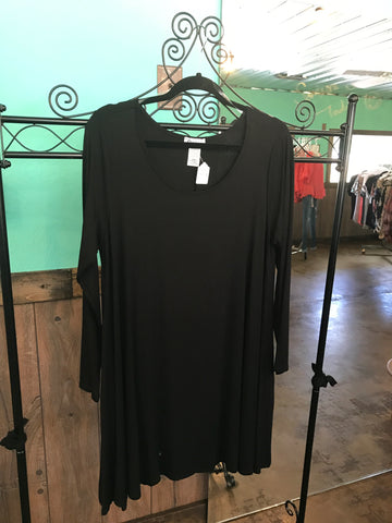 Plus size black dress