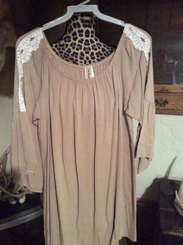 Lace trimmed trumpet sleeves taupe