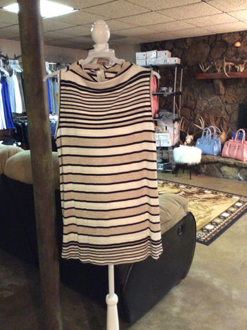 Plus size ivory/black sleeveless top