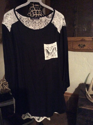 Plus size lace back tunic black